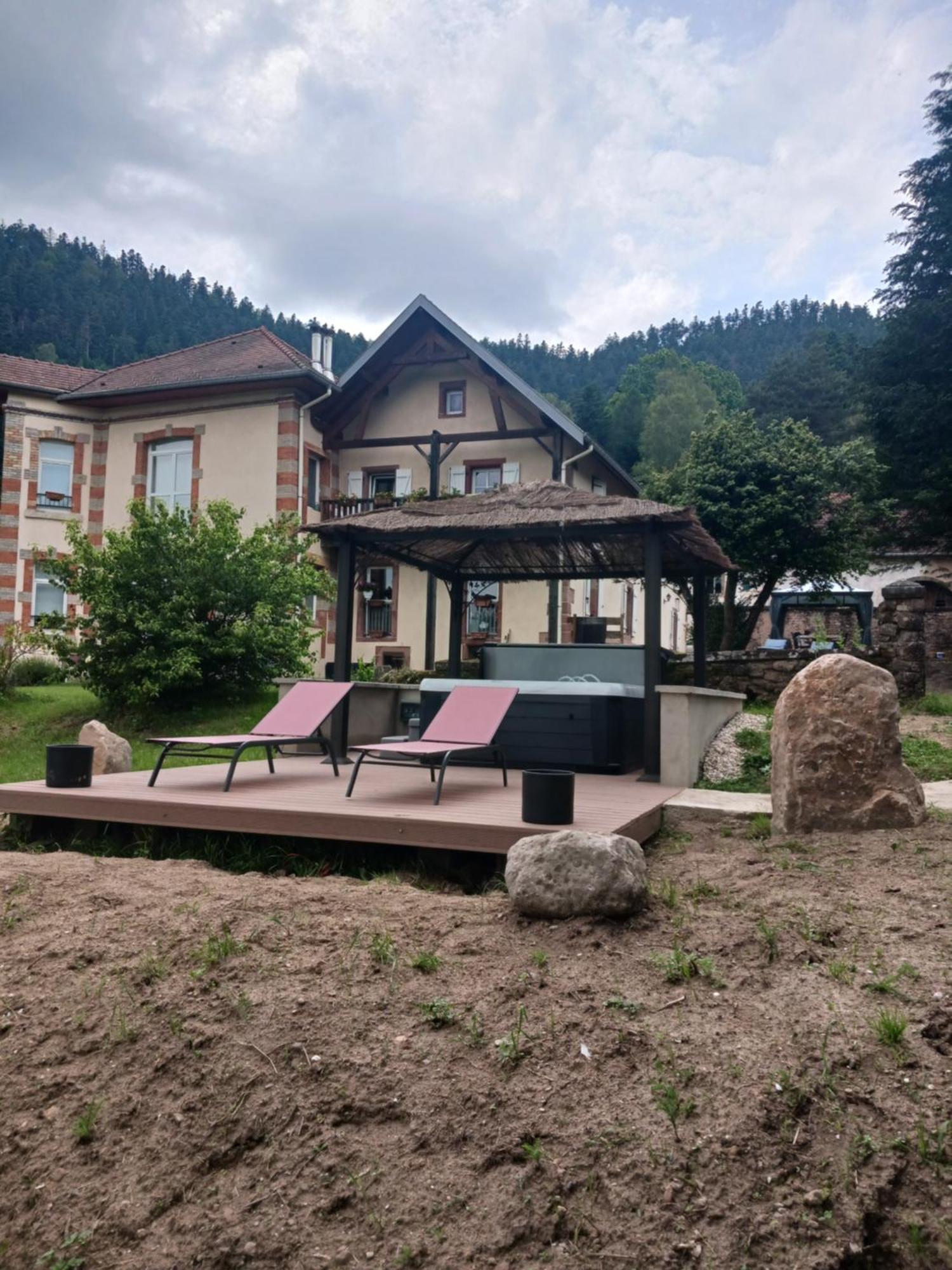 Bed and Breakfast Les Accacias Moyenmoutier Exterior foto